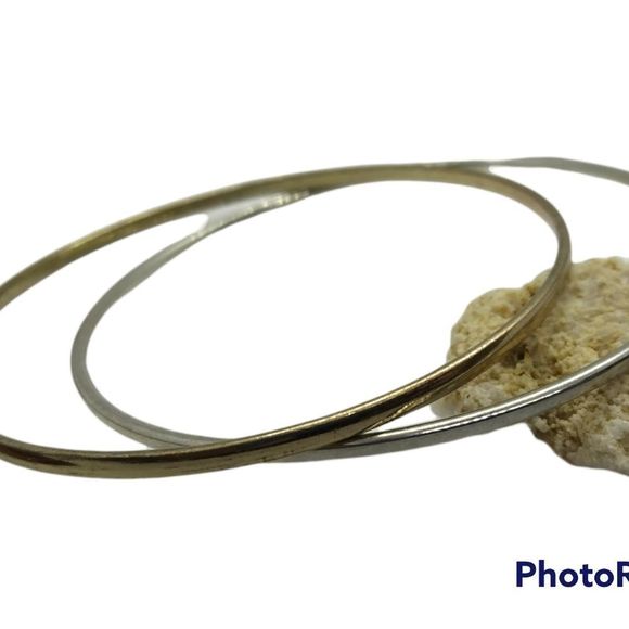 Gold tone and silver‎ tone bundle of Two thin bracelets - Picture 1 of 1